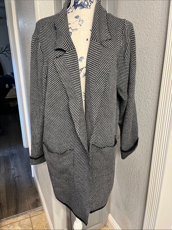 kathy ireland Jackets & Blazers - kathy ireland Black and White Herringbone Open-Front Blazer Coat